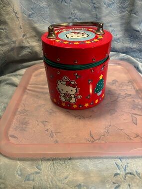Hello Kitty Christmas Tin Zippered Purse